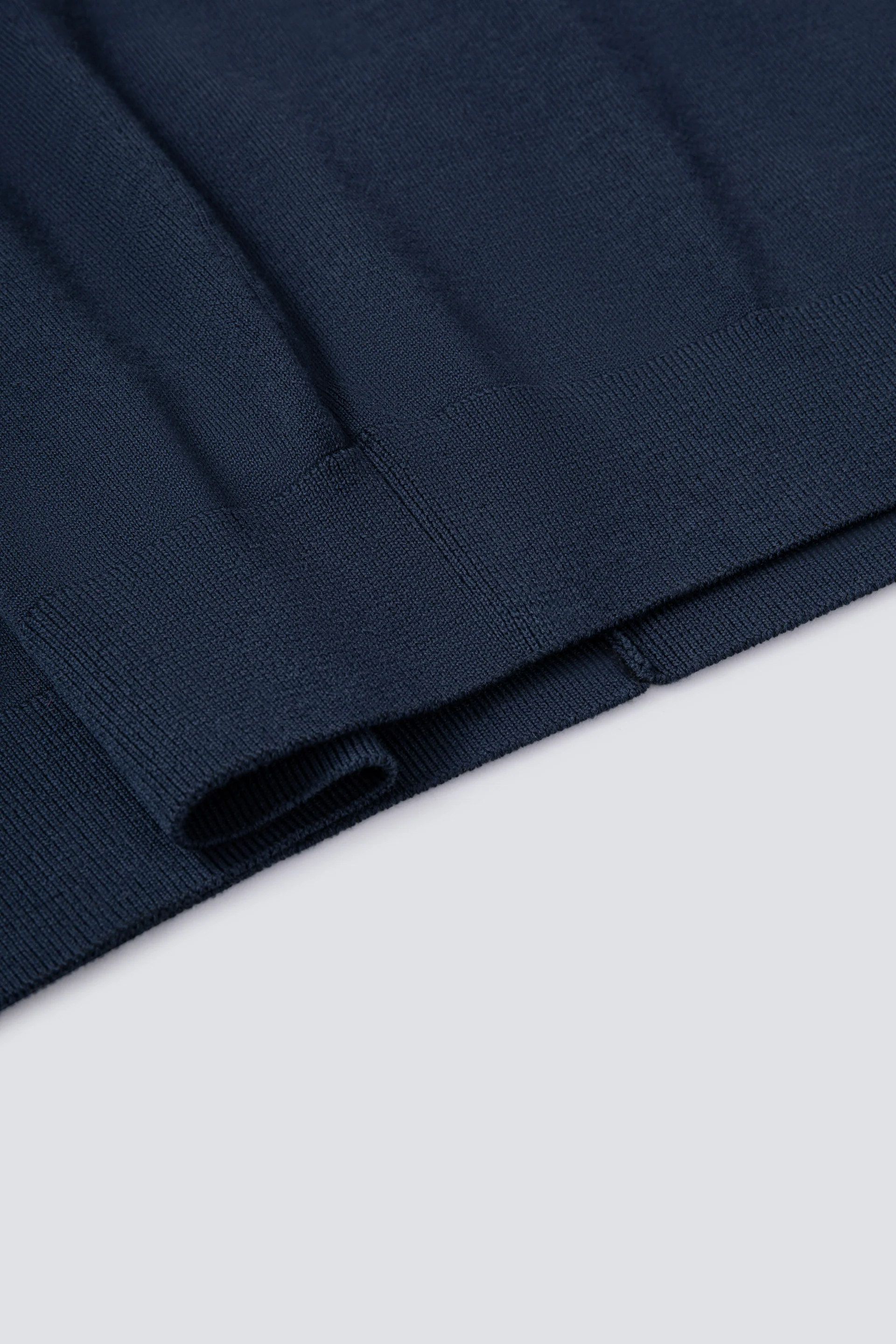 Flat-Knit Three-Button Sweater Polo | Navy 14036N - Image 7
